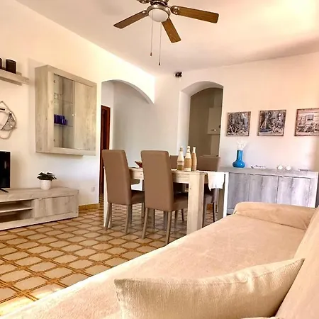 Sea Rocks House Ferienhaus Olbia