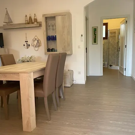 Holiday home Sea Rocks House